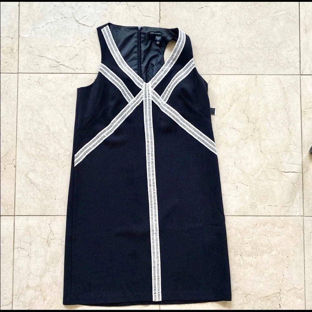 Maggy London Shift Dress Black with White Detail NWT Size 4